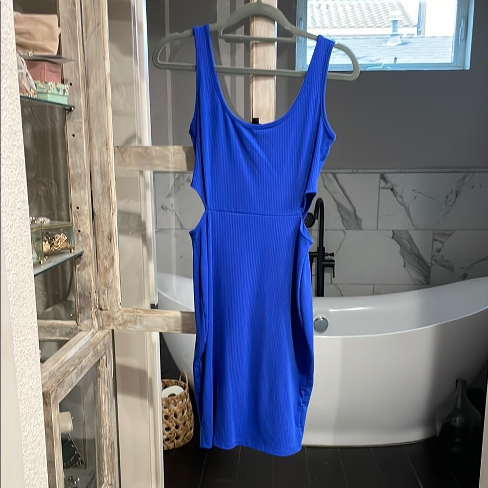 Elegant Blue Sleeveless Dress